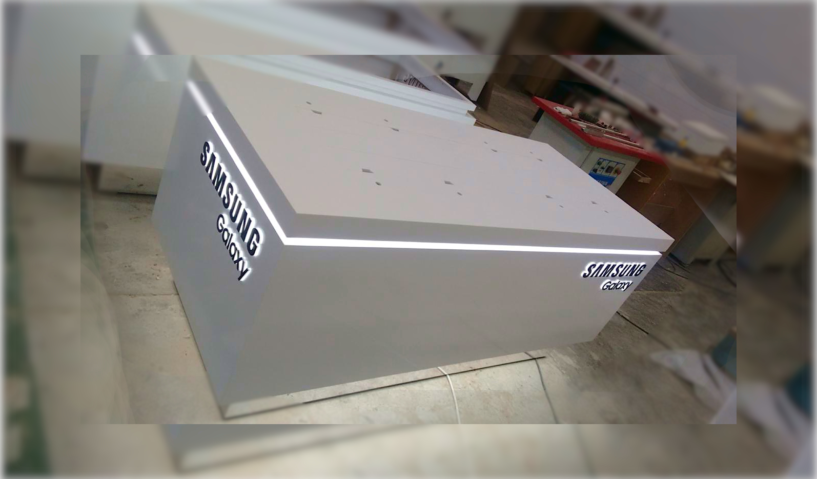 Display corporativo para loja de varejo
